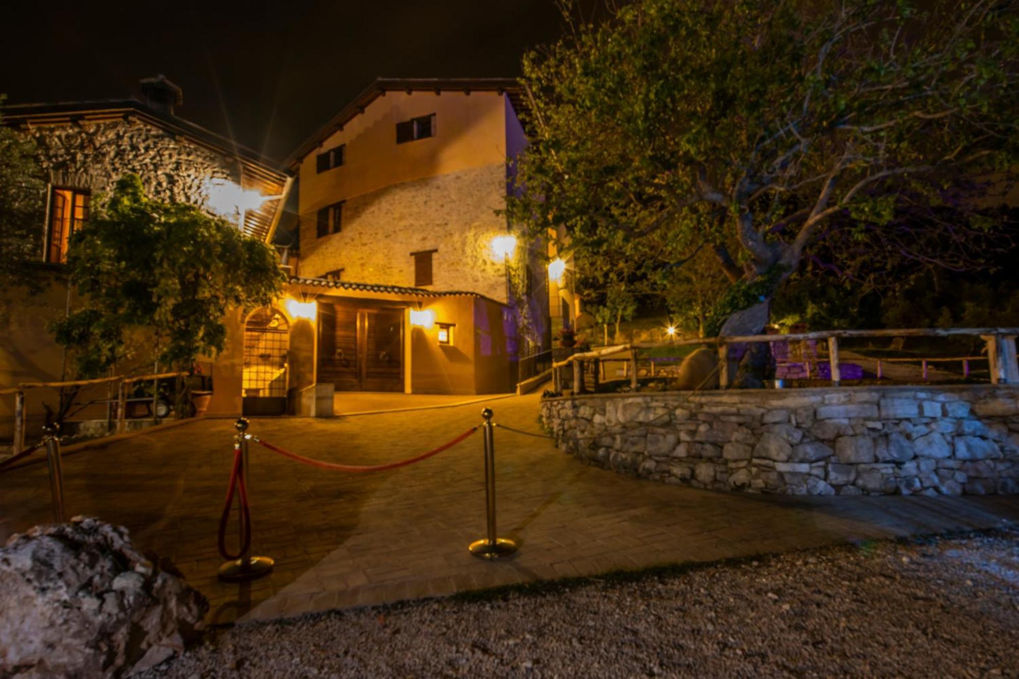 Borgo Incantato Spoleto Pompagnano Exterior photo